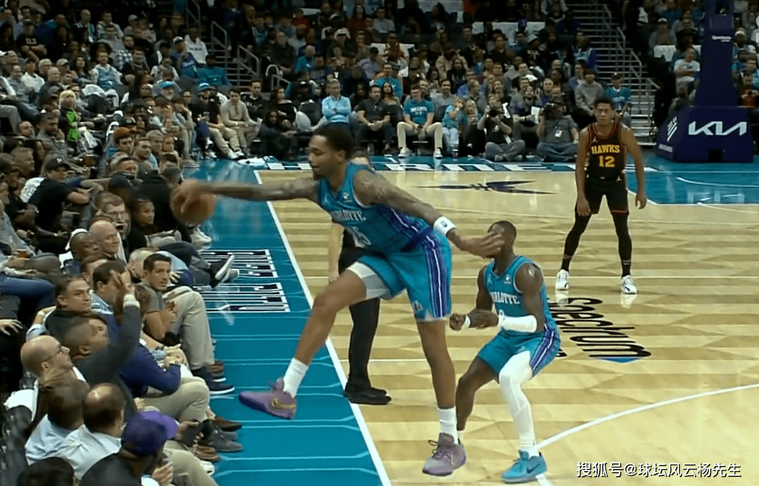 NBA常规赛NBA常规赛，老鹰110比116不敌黄蜂，特雷-杨手感不佳！NBA常规赛