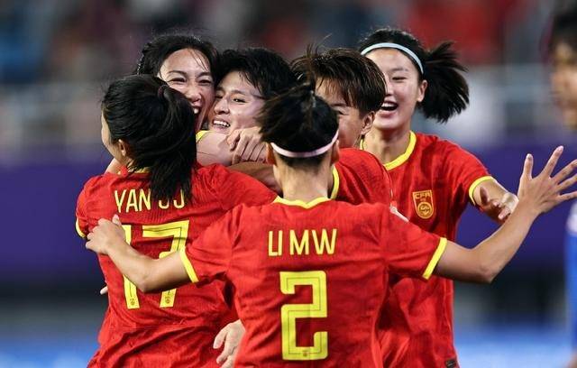 3-1！中国女足必胜韩国女足中国女足，晋级四强，水庆霞变阵收奇效！中国女足