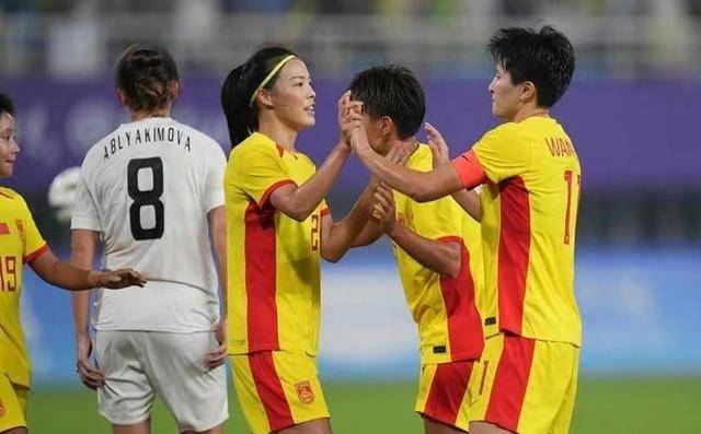 3-1！中国女足必胜韩国女足中国女足，晋级四强，水庆霞变阵收奇效！中国女足