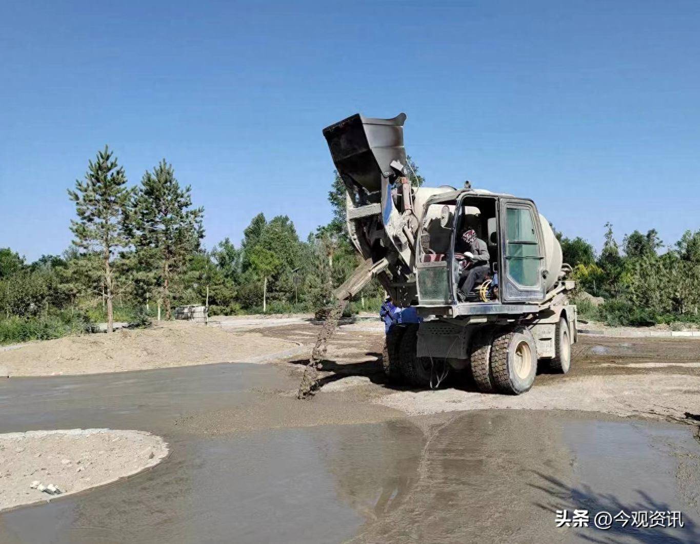 金塔：城西生态湖“健身步道”火热打造中！ 赏景健身两不误