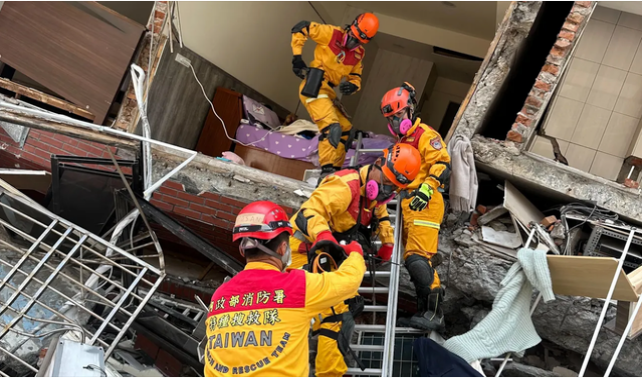 台湾25年来最强地震已造成9人死亡，超880人受伤，50人失踪